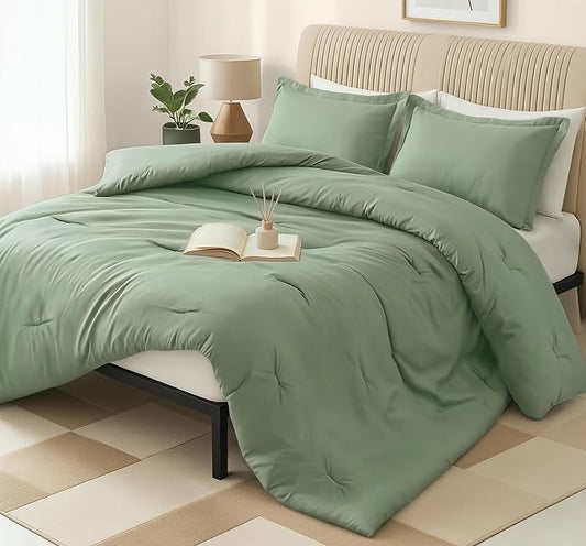 Queen Comforter Set 3 Piece Sage Green by Utopia Bedding, Comforters Queen Size, Bedding Comforters Sets, Down Alternative Soft Bed Set, 1 Comforter (88 x 88 inches) 2 Pillow Shams (20 x 26 inches)