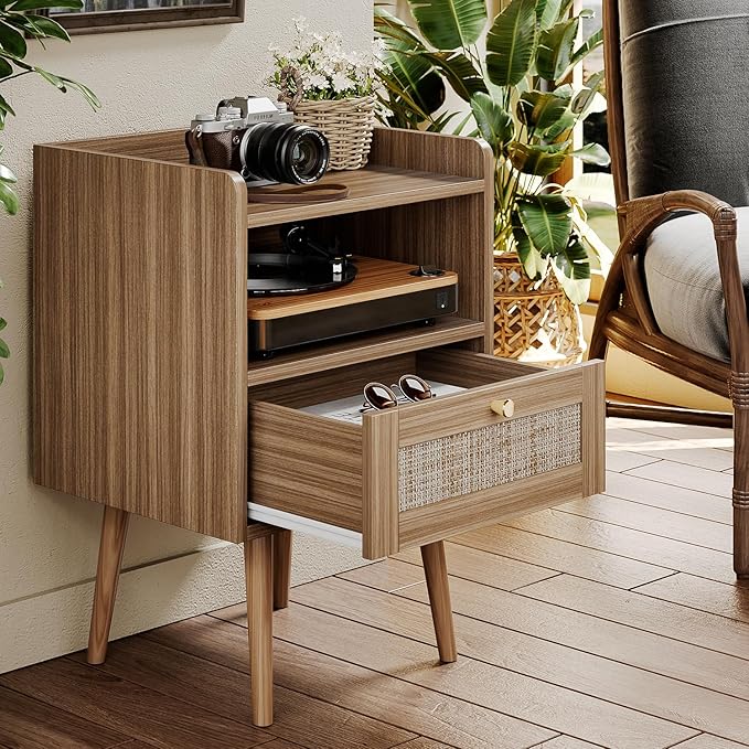 Night Stand Set 2, Nightstands Set of 2 with Charging Station, Rattan Side Tables with Solid Wood Legs, Boho Bedside End Table for Farmhouse Bedroom Dorm Small Space - Brown