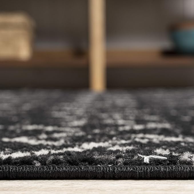JONATHAN Y Boho Vintage Diamond Black/Ivory Round Area Rug 6 ft, Moroccan Hype for Living Room, Bedroom, Kitchen, Office, Easy-Cleaning, High Traffic, Pet-Friendly, Non-Shedding (MOH101D-6R)