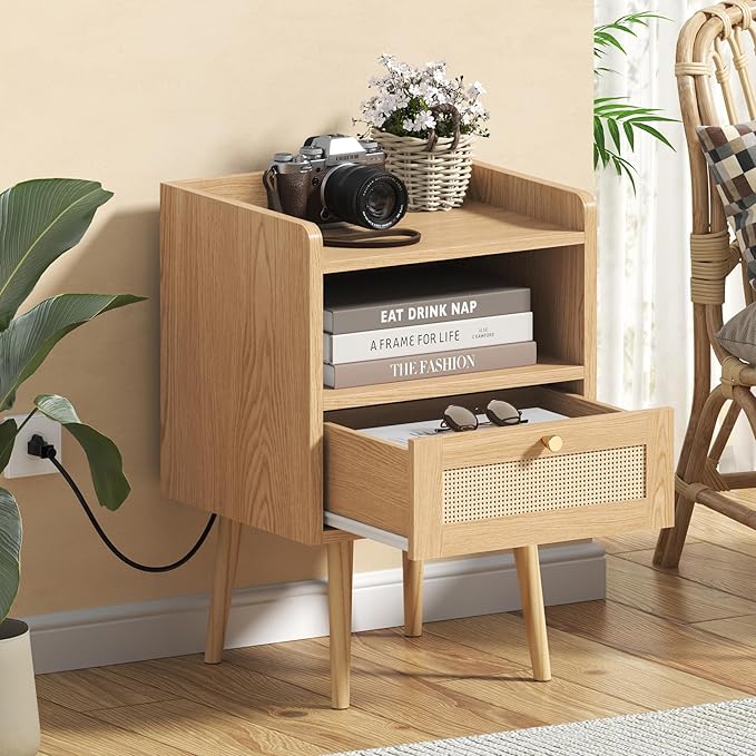 Night Stand Set 2, Nightstands Set of 2 with Charging Station, Rattan Side Tables with Solid Wood Legs, Boho Bedside End Table for Farmhouse Bedroom Dorm Small Space - Natural