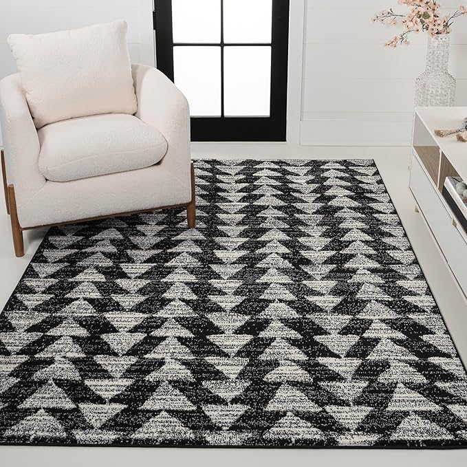 JONATHAN Y Aisha Moroccan Triangle Geometric Black/Cream Indoor Area Rug, 3x5, Contemporary, Modern, Easy-Cleaning for Living Room, Bedroom, Kitchen, Pet Friendly, Non-Shedding (MOH206C-3)