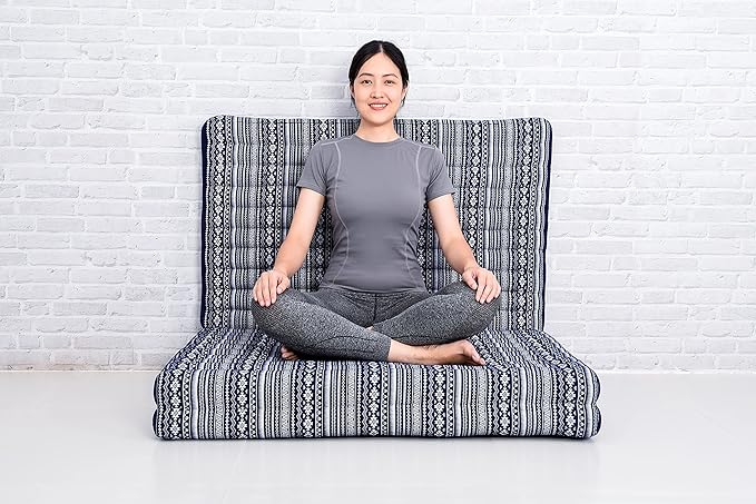 Leewadee Trifold Mattress XL – Comfortable Thai Massage Pad, Foldable Relaxation Floor Mattress Filled with Kapok, Perfect to Use as a Sleeping Mat 79 x 39 inches, Blue White
