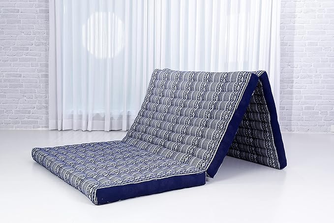 Leewadee Trifold Mattress XL – Comfortable Thai Massage Pad, Foldable Relaxation Floor Mattress Filled with Kapok, Perfect to Use as a Sleeping Mat 79 x 39 inches, Blue White