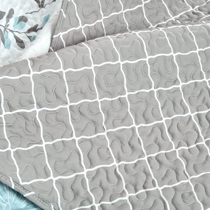 Lush Decor Aprile Reversible Floral Quilt King Size 3 Piece Set King, Blue & Gray - Bedding Set - Floral Quilt - Cottage Bedroom Décor