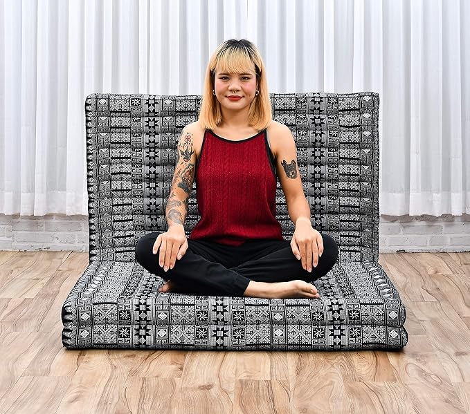 Leewadee Trifold Mattress XL – Comfortable Thai Massage Pad, Foldable Relaxation Floor Mattress Filled with Kapok, Perfect to Use as a Sleeping Mat 79 x 39 inches, Black
