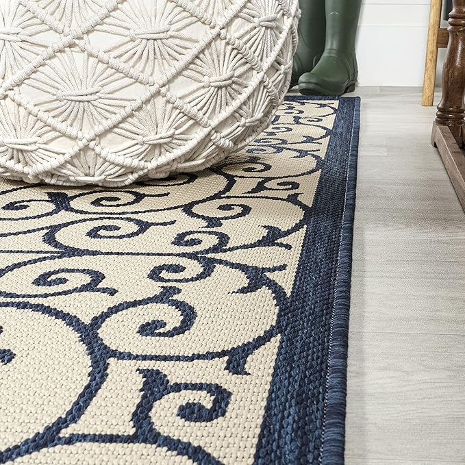 JONATHAN Y Vintage Filigree Indoor Outdoor Square Area Rug 5X5 Navy/Beige, Madrid Textured Weave for Backyard, Patio, Porch, Easy-Cleaning, High Traffic, Pet-Friendly, Non-Shedding (SMB107G-5SQ)