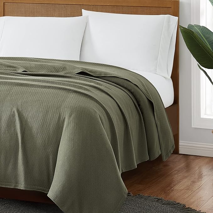 Frye Cotton Woven Olive Green Cotton 1-Piece King Blanket, Solid Color Themed, for Men and Women, Oeko-TEX Certified Confidence