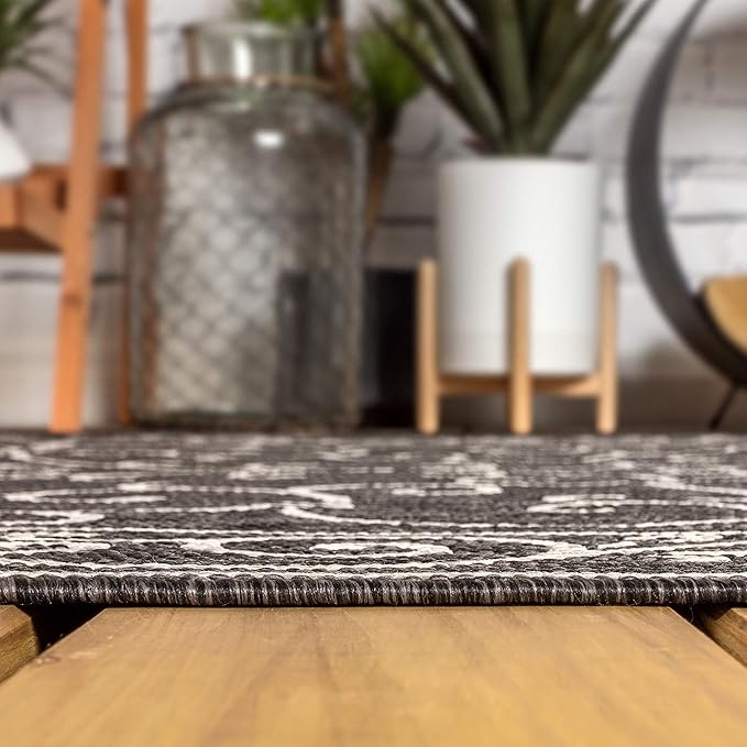 JONATHAN Y Vintage Filigree Indoor Outdoor Square Area Rug 4X4 Black/Gray, Charleston Textured Weave for Backyard, Patio, Porch, Easy-Cleaning, High Traffic, Pet-Friendly, Non-Shedding (SMB106G-4SQ)