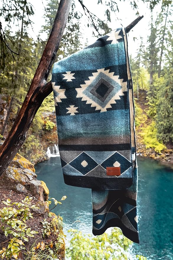 QISU Wool Blanket Throw | Large, Beautiful, Warm, Soft, Handmade in Ecuador by Local Artisans |94″ x 78″| Ultra-Soft, Hypoallergenic & Breathable | Non-Itchy or Scratchy Fabric (Blue Pyramid)