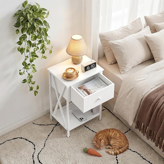 VECELO Nightstand Set of 2,End Tables with Charging Station,Bed Side Table with Open Shelf &USB Ports & Outlets,Small Dresser for Bedroom, Living Room,White