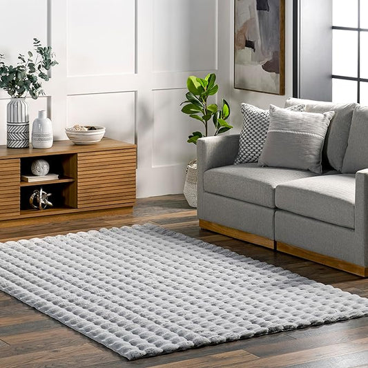nuLOOM Jeni Silver, 6' x 9', Solid Faux Rabbit, Fluffy and Cozy, High Traffic, Stain Resistant, Easy Clean, Durable Washable Area Rug for Bedroom, Living Room, Dining, Den, Foyer, Entryway