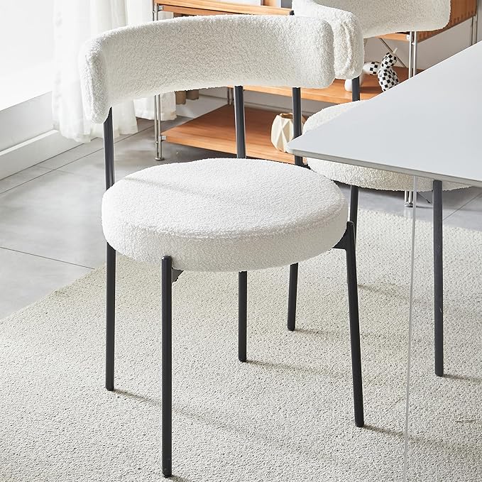 Honyee White Dining Chairs, Modern Dining Chairs Set of 2, Teddy Fleece Round Cushion Dining Room Chairs, Curved Backrest Dining Chairs with Black Metal Legs (White, 2Pcs)