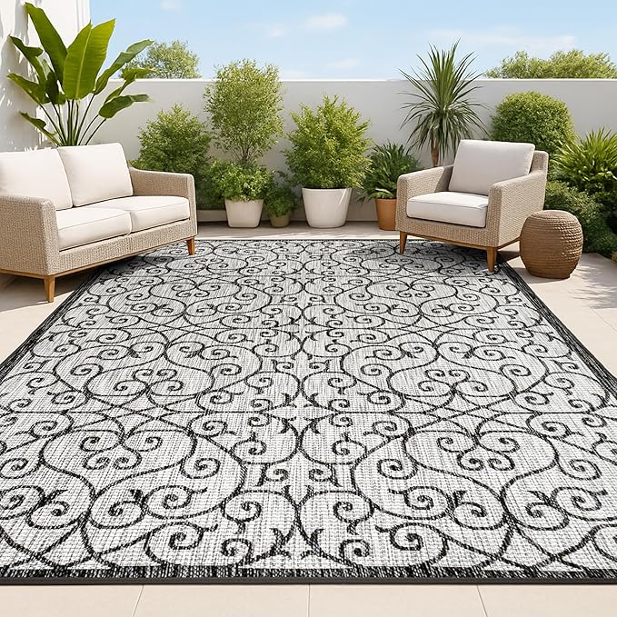 JONATHAN Y Vintage Filigree Indoor Outdoor Area Rug 4X6 Light Gray/Black, Madrid Textured Weave for Backyard, Patio, Porch, Easy-Cleaning, High Traffic, Pet-Friendly, Non-Shedding (SMB107E-4)