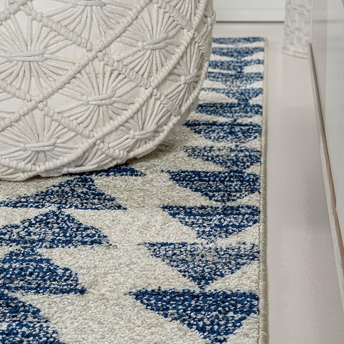 JONATHAN Y Aisha Moroccan Triangle Geometric Cream/Navy Indoor Area Rug, 3x5, Contemporary, Modern, Easy-Cleaning for Living Room, Bedroom, Kitchen, Pet Friendly, Non-Shedding (MOH206D-3)