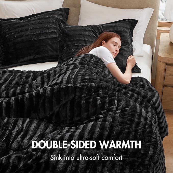Madison Park Faux Fur Reversible Comforter Set, Down Alternative Filling, Modern Quilted Bedding with Matching Shams, King/California King, Black