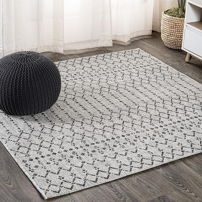 JONATHAN Y Moroccan Geometric Indoor Outdoor Square Area Rug 5X5 Light Gray/Black, Ourika Textured Weave for Backyard, Patio, Porch, Easy-Cleaning, High Traffic Pet-Friendly, Non-Shedding SMB108E-5SQ