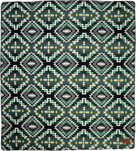 QISU Wool Blanket Throw | Large, Beautiful, Warm, Handmade in Ecuador by Local Artisans |94″ x 78″| Ultra-Soft, Hypoallergenic & Breathable | Non-Itchy or Scratchy Fabric (Shamrock Star)