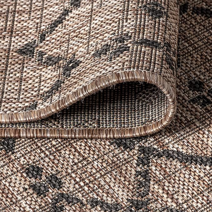 JONATHAN Y Moroccan Geometric Indoor Outdoor Area Rug 4X6 Natural/Black, Ourika Textured Weave for Backyard, Patio, Porch, Easy-Cleaning, High Traffic, Pet-Friendly, Non-Shedding (SMB108D-4)