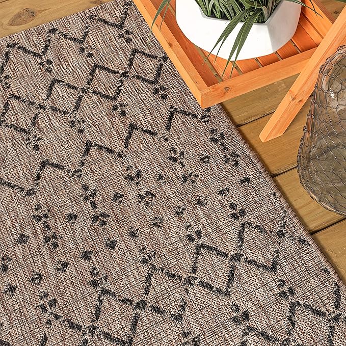 JONATHAN Y Moroccan Geometric Indoor Outdoor Square Area Rug 9X9 Natural/Black, Ourika Textured Weave for Backyard, Patio, Porch, Easy-Cleaning, High Traffic Pet-Friendly, Non-Shedding SMB108D-9SQ
