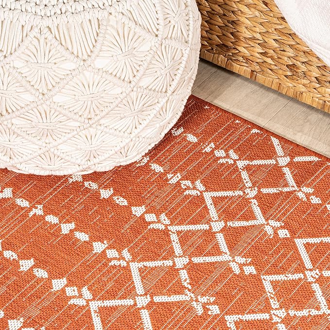 JONATHAN Y Moroccan Geometric Indoor Outdoor Runner Rug 2X8 Orange/Cream, Ourika Textured Weave for Backyard, Patio, Porch, Easy-Cleaning, High Traffic, Pet-Friendly, Non-Shedding (SMB108P-28)