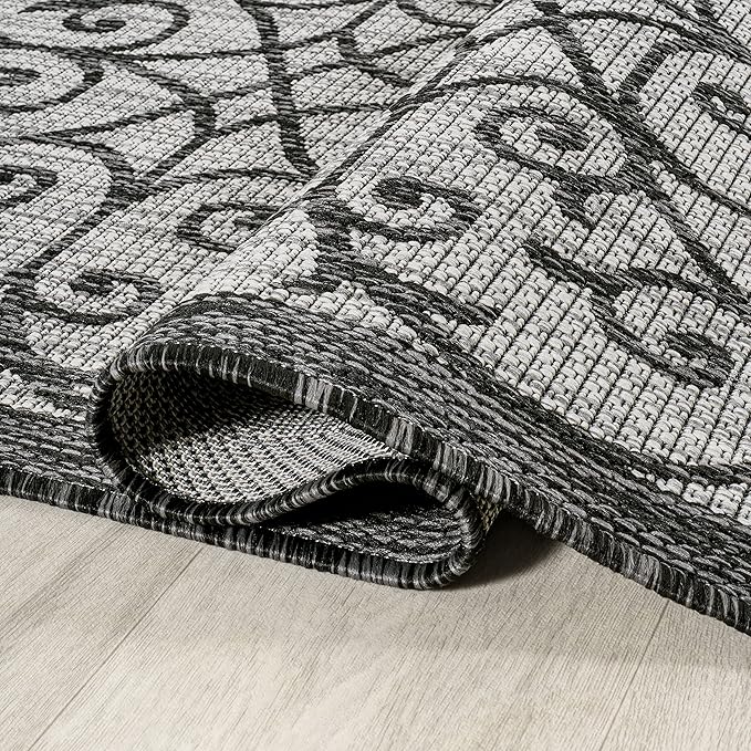 JONATHAN Y Vintage Filigree Indoor Outdoor Area Rug 8X10 Light Gray/Black, Madrid Textured Weave for Backyard, Patio, Porch, Easy-Cleaning, High Traffic, Pet-Friendly, Non-Shedding (SMB107E-8)