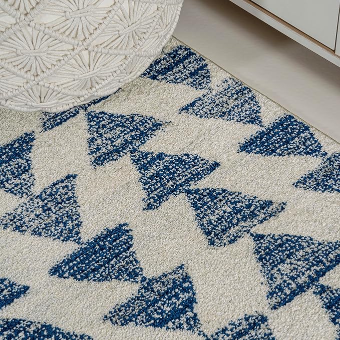 JONATHAN Y Aisha Moroccan Triangle Geometric Cream/Navy Indoor Area Rug, 3x5, Contemporary, Modern, Easy-Cleaning for Living Room, Bedroom, Kitchen, Pet Friendly, Non-Shedding (MOH206D-3)