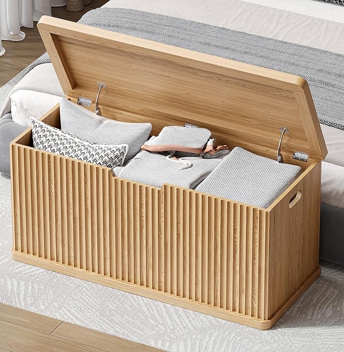 Fluted Storage Chest with 2 Safety Hinges, 37.4" Wooden Storage Trunk, Natural Entryway Bench, for Living Room, Bedroom, Curved Profile, Easy Assembly, Natural Oak