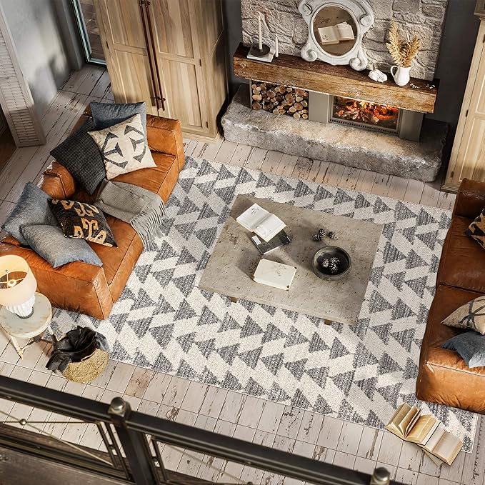 JONATHAN Y Aisha Moroccan Triangle Geometric Cream/Gray Indoor Area Rug, 5x8, Contemporary, Modern, Easy-Cleaning for Living Room, Bedroom, Kitchen, Pet Friendly, Non-Shedding (MOH206B-5)