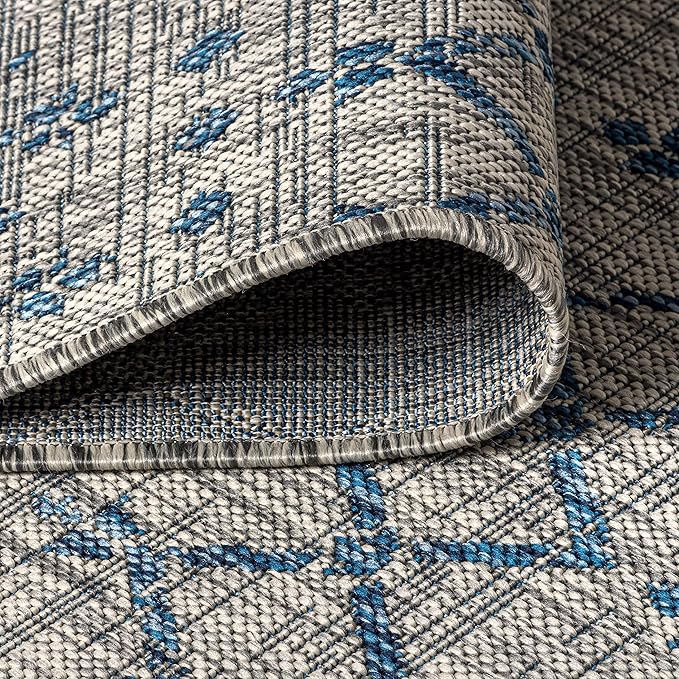 JONATHAN Y Moroccan Geometric Indoor Outdoor Round Area Rug 9 Ft Light Gray/Navy, Ourika Textured Weave for Backyard, Patio, Porch, Easy-Cleaning, High Traffic, Pet-Friendly, Non-Shedding SMB108A-9R