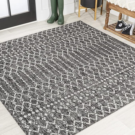 JONATHAN Y Moroccan Geometric Indoor Outdoor Square Area Rug 3X3 Black/Gray, Ourika Textured Weave for Backyard, Patio, Porch, Easy-Cleaning, High Traffic, Pet-Friendly, Non-Shedding (SMB108F-3SQ)