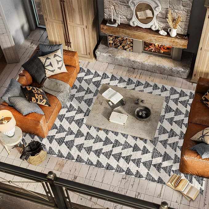 JONATHAN Y Aisha Moroccan Triangle Geometric Cream/Black Indoor Area Rug, 5x8, Contemporary, Modern, Easy-Cleaning for Living Room, Bedroom, Kitchen, Pet Friendly, Non-Shedding (MOH206A-5)