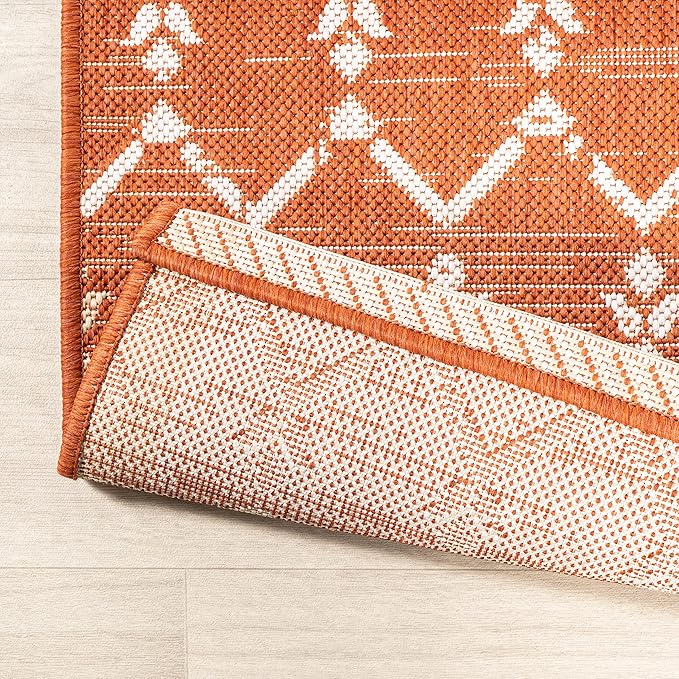 JONATHAN Y Moroccan Geometric Indoor Outdoor Area Rug 4X6 Orange/Cream, Ourika Textured Weave for Backyard, Patio, Porch, Easy-Cleaning, High Traffic, Pet-Friendly, Non-Shedding (SMB108P-4)