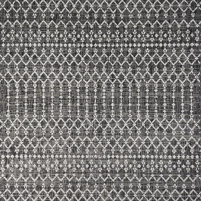JONATHAN Y Moroccan Geometric Indoor Outdoor Square Area Rug 3X3 Black/Gray, Ourika Textured Weave for Backyard, Patio, Porch, Easy-Cleaning, High Traffic, Pet-Friendly, Non-Shedding (SMB108F-3SQ)