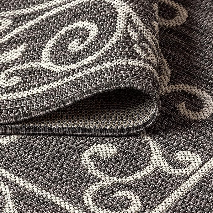 JONATHAN Y Vintage Filigree Indoor Outdoor Square Area Rug 5X5 Black/Gray, Charleston Textured Weave for Backyard, Patio, Porch, Easy-Cleaning, High Traffic, Pet-Friendly, Non-Shedding (SMB106G-5SQ)
