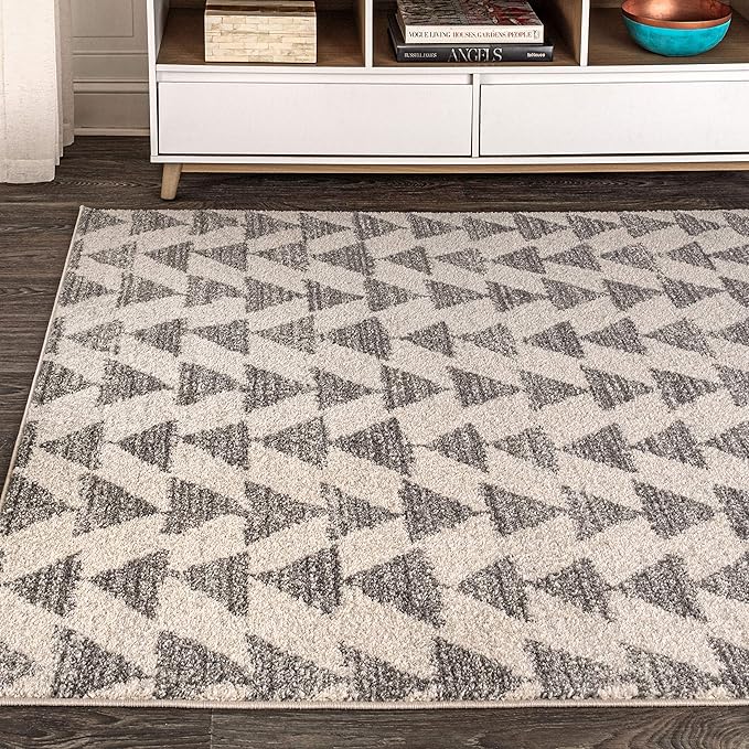 JONATHAN Y Aisha Moroccan Triangle Geometric Cream/Gray Indoor Area Rug, 5x8, Contemporary, Modern, Easy-Cleaning for Living Room, Bedroom, Kitchen, Pet Friendly, Non-Shedding (MOH206B-5)
