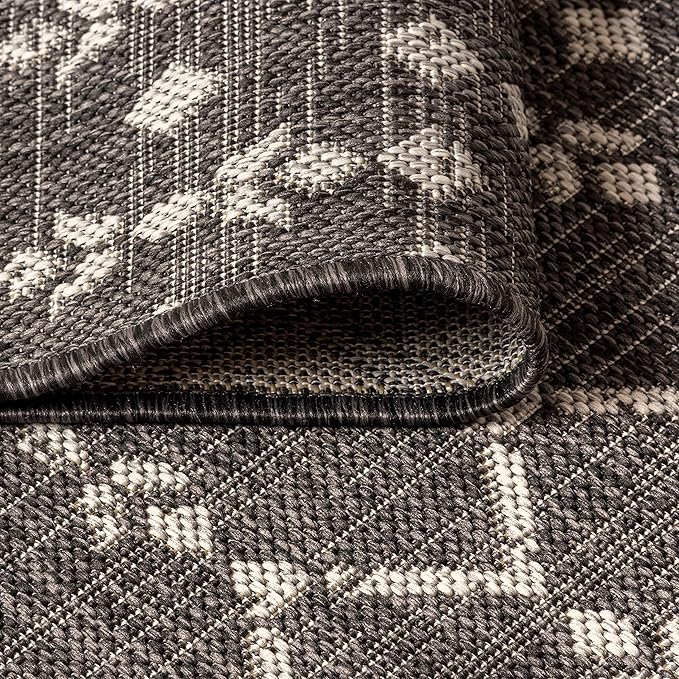 JONATHAN Y Moroccan Geometric Indoor Outdoor Square Area Rug 8X8 Black/Gray, Ourika Textured Weave for Backyard, Patio, Porch, Easy-Cleaning, High Traffic, Pet-Friendly, Non-Shedding (SMB108F-8SQ)