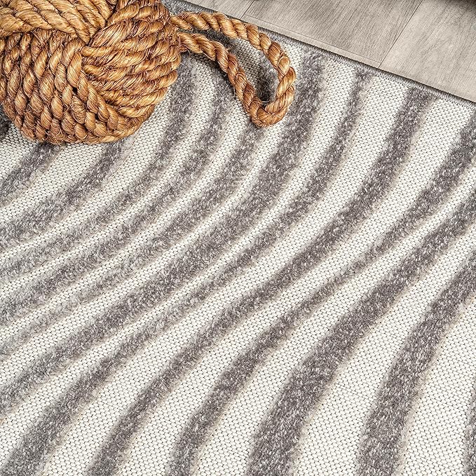 JONATHAN Y Maribo High-Low Abstract Striped Indoor/Outdoor Area Rug 4x6, Gray, Contemporary, Modern, Vintage, Bohemian for Bedroom,Kitchen,Living Room,Non Shedding,Easy-Washing (SCN103B-4)